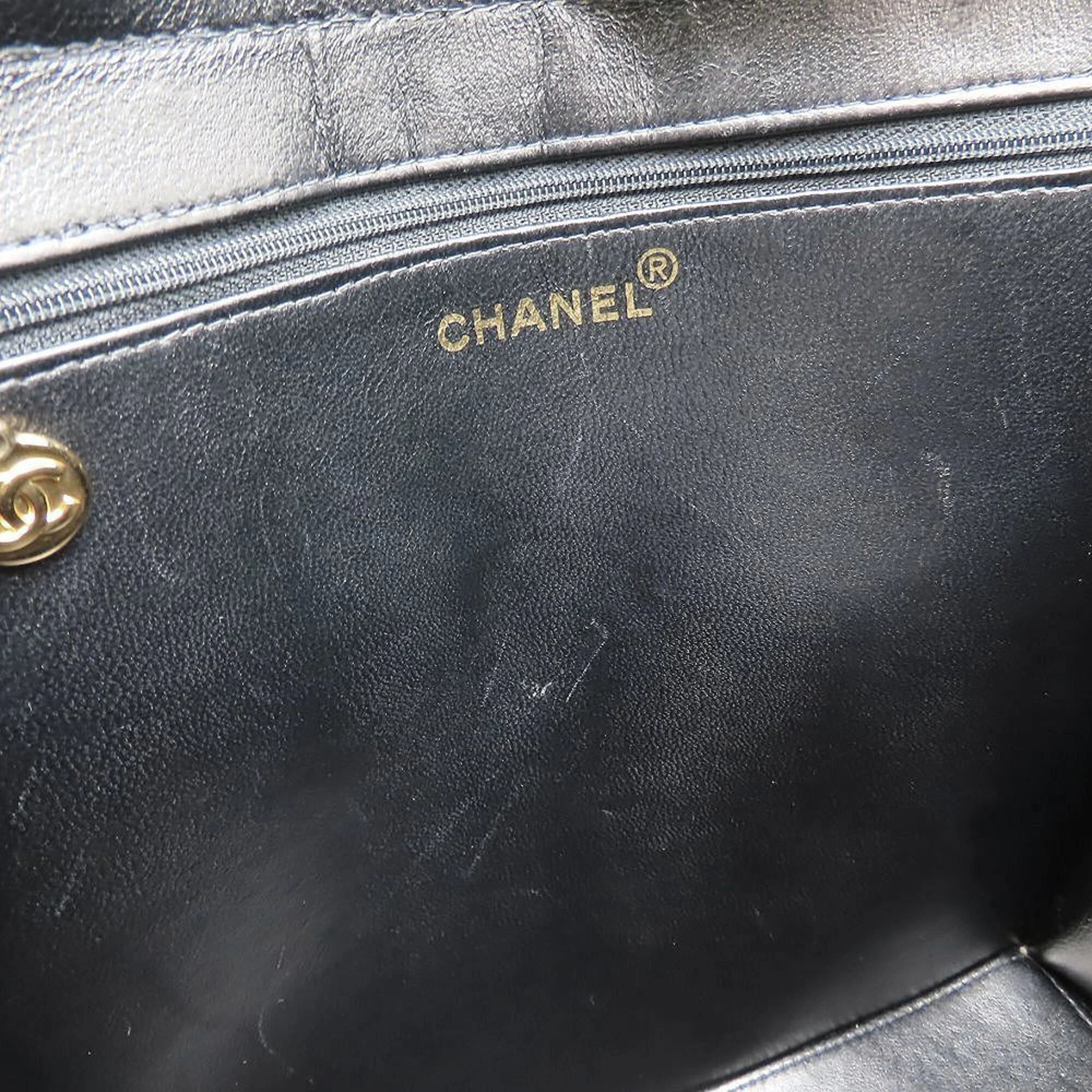 CHANEL Black Lambskin Leather Tote Bag - Picture 6 of 16